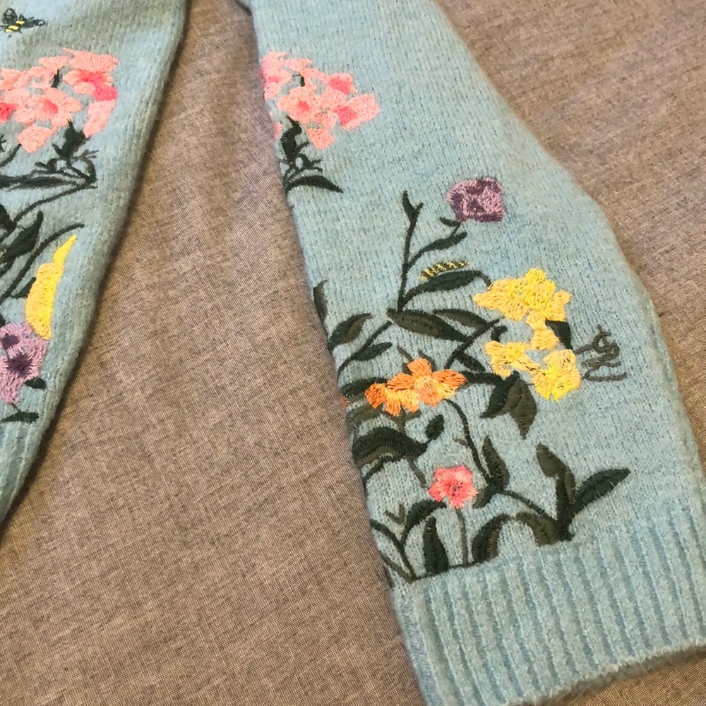 💎 Brand New Sweater 💎